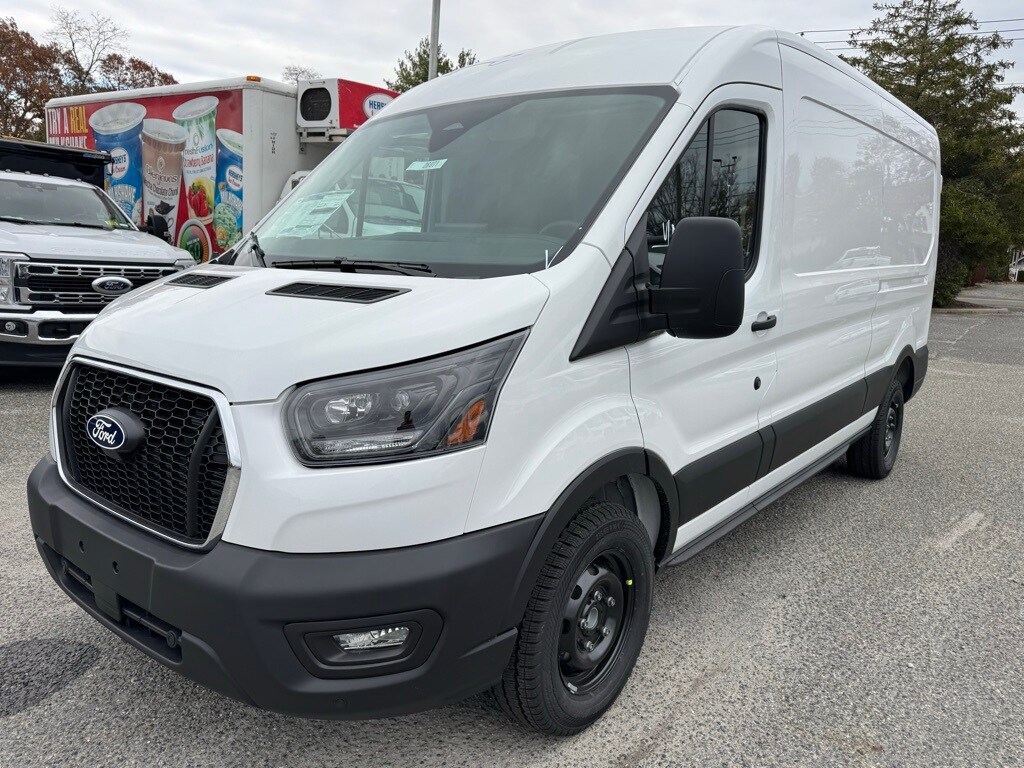 2026 Ford Transit photo 3