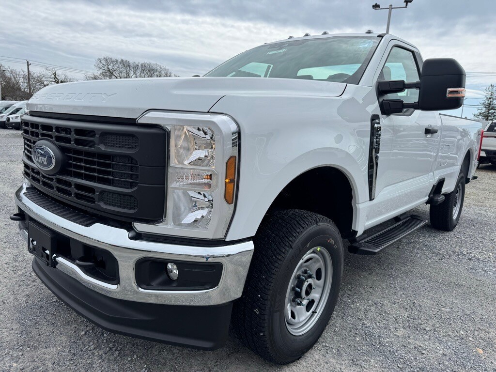 2025 Ford F-250 XL photo 4