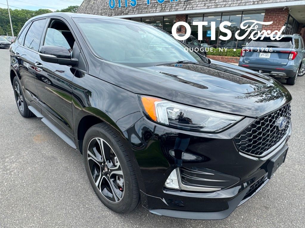 2023 Ford Edge ST AWD's photo