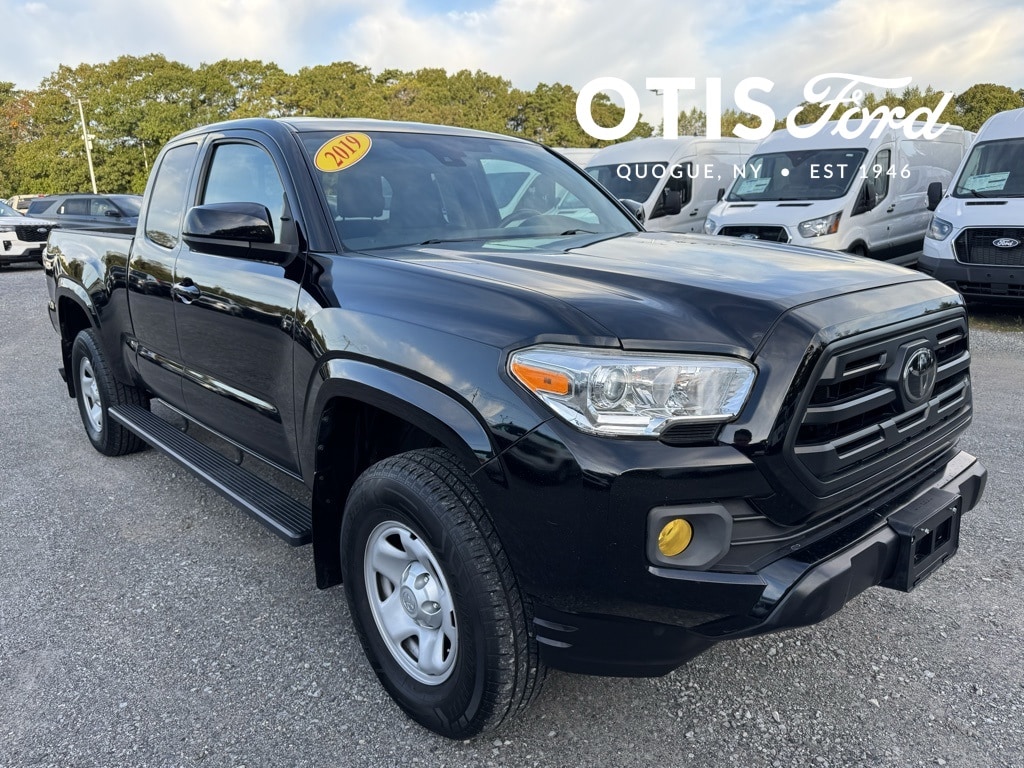 2019 Toyota Tacoma SR