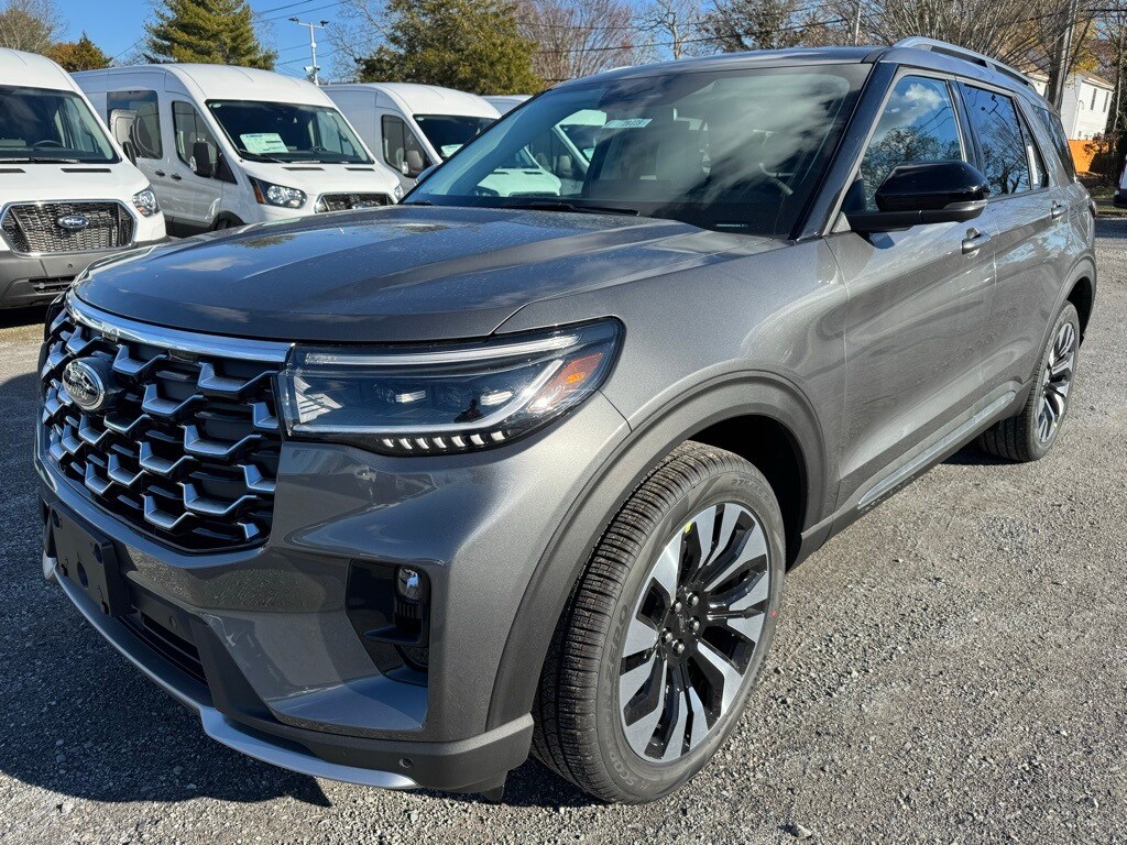 2026 Ford Explorer Platinum photo 3