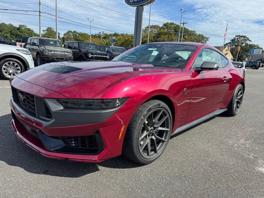 2025 Ford Mustang Dark Horse Deluxe photo 4