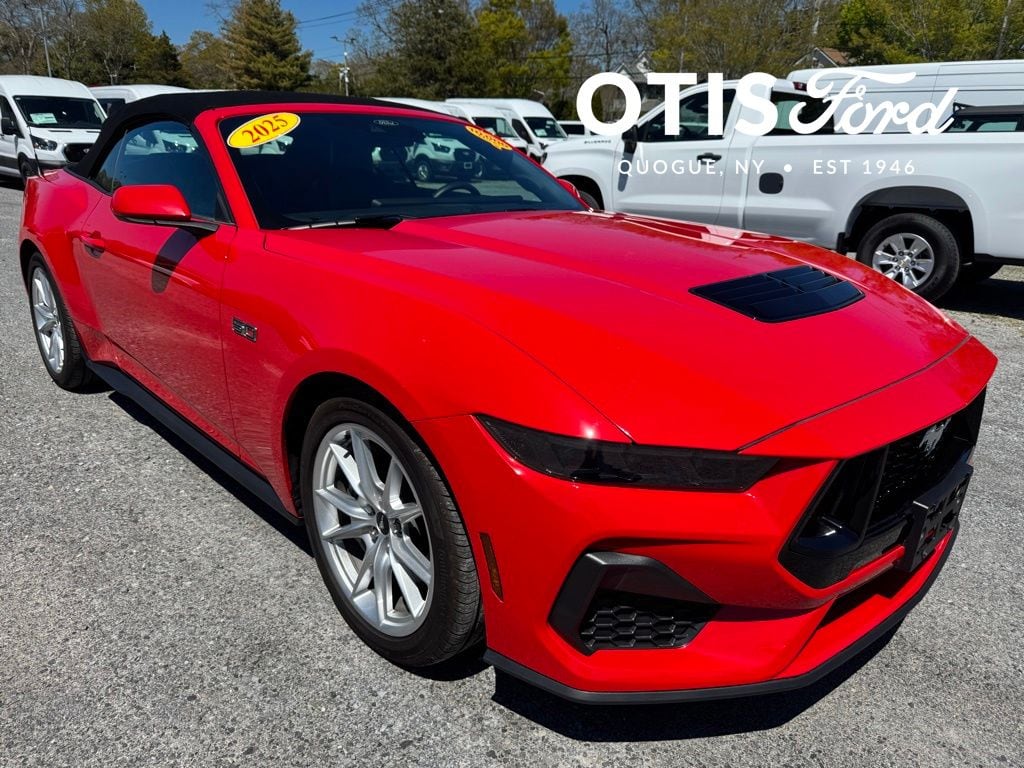 2025 Ford Mustang GT Premium Convertible's photo