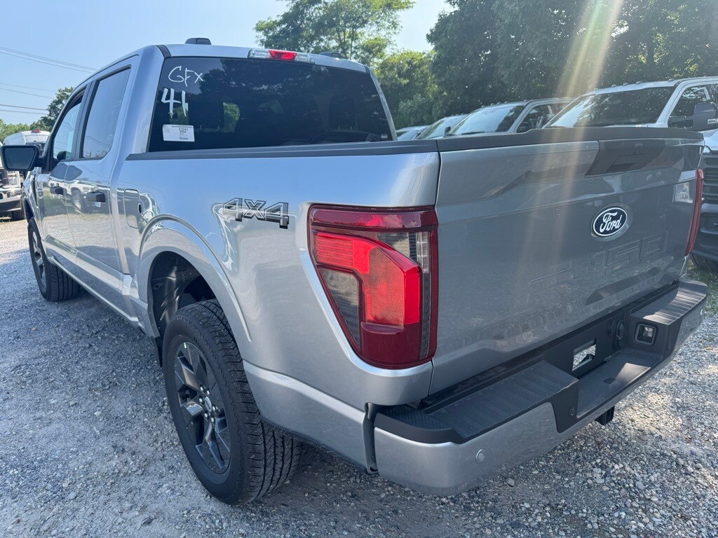 2025 Ford F-150 STX photo 4