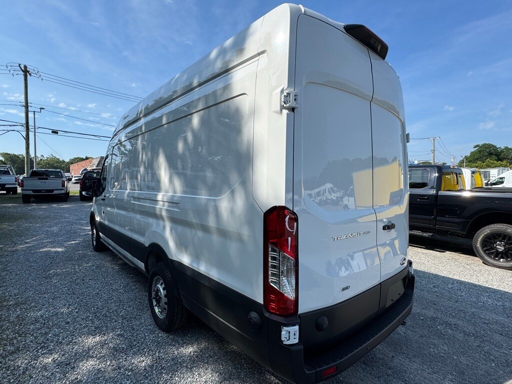 2025 Ford Transit photo 4
