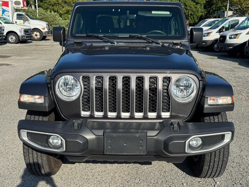 2022 Jeep Gladiator Overland photo 2