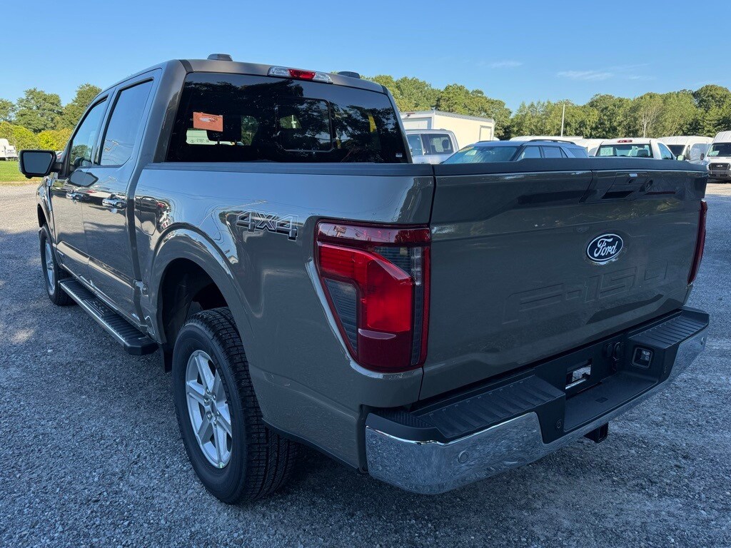2025 Ford F-150 XLT photo 3