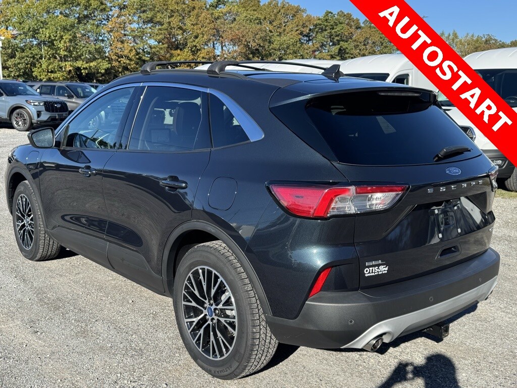 2022 Ford Escape Plug-In Hybrid SEL photo 4