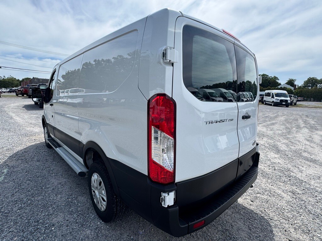 2024 Ford Transit photo 4