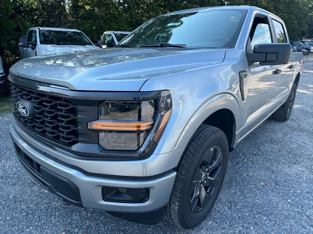 2025 Ford F-150 STX photo 3