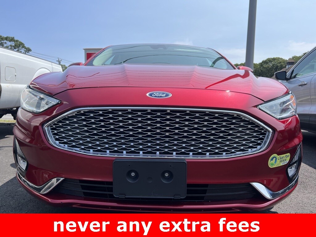 Used 2019 Ford Fusion Energi Titanium with VIN 3FA6P0SU2KR244831 for sale in Quogue, NY