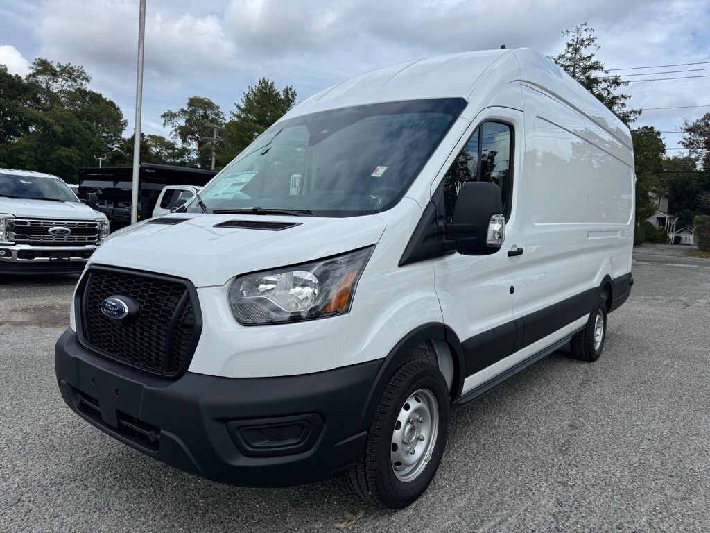 2025 Ford Transit photo 2