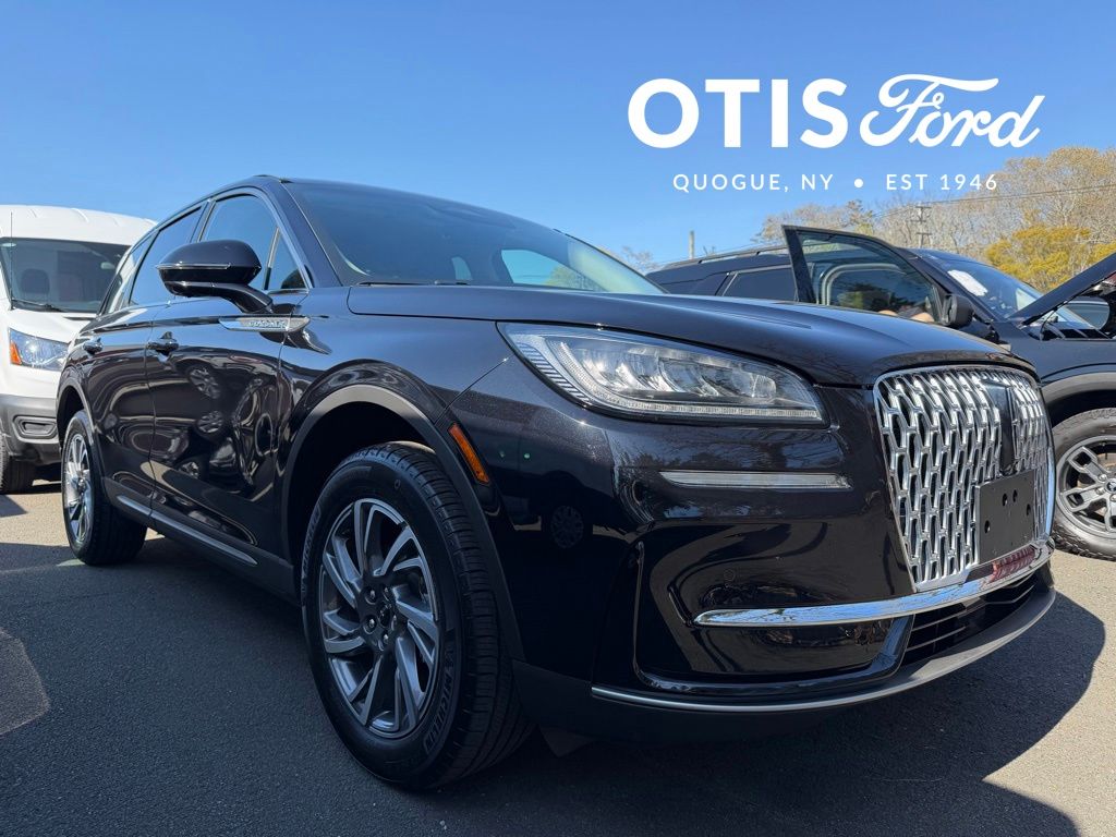 2023 Lincoln Corsair AWD's photo