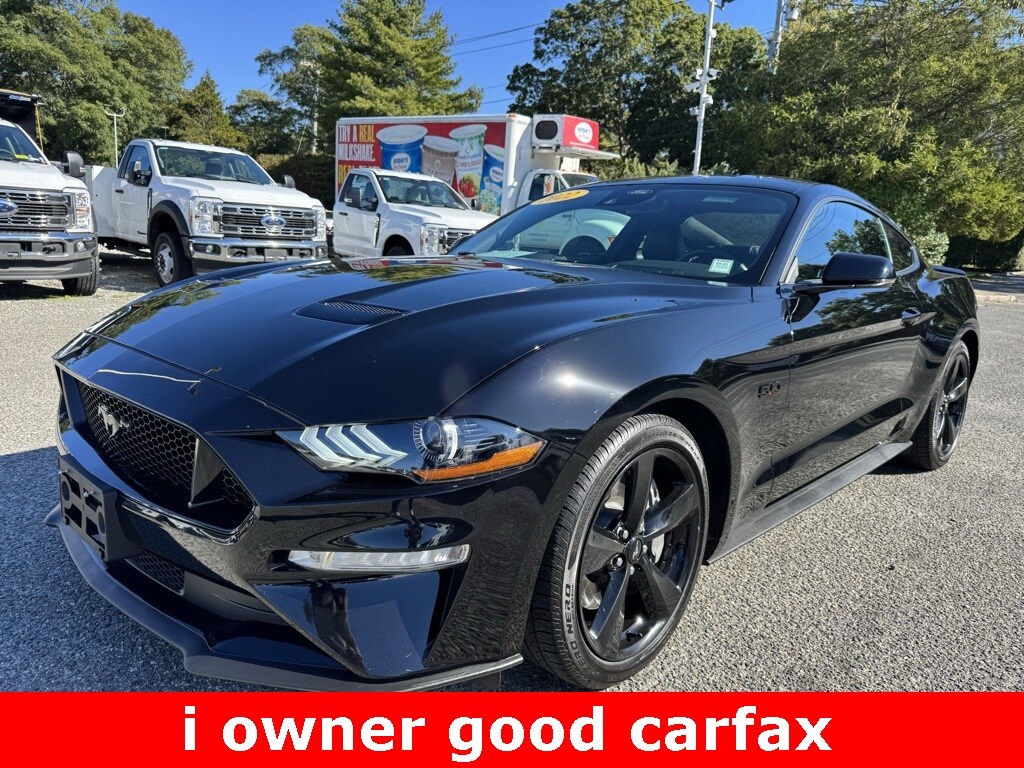2022 Ford Mustang GT Premium photo 2