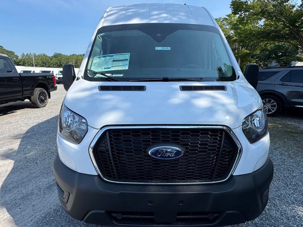 2025 Ford Transit photo 2