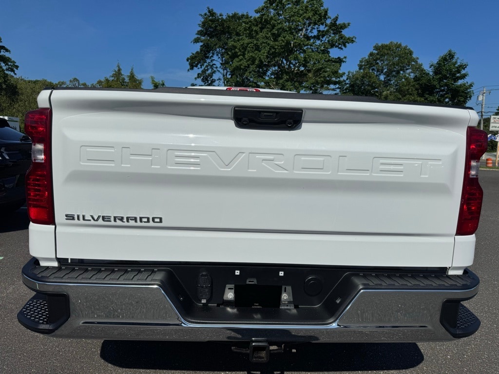 Used 2024 Chevrolet Silverado 1500 Work Truck with VIN 3GCNAAED3RG301116 for sale in Quogue, NY
