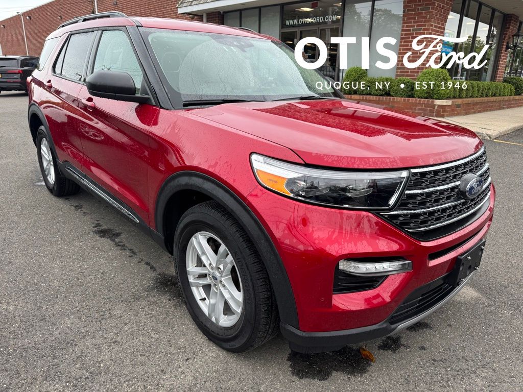 2023 Ford Explorer XLT 4WD's photo