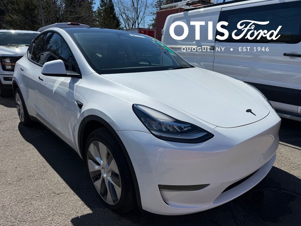 2023 Tesla Model Y Long Range Dual Motor All-Wheel Drive's photo