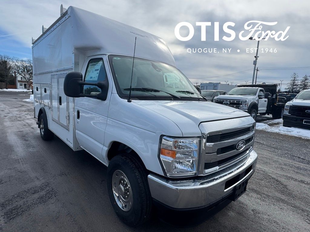 2026 Ford E-Series SRW E-350 Super Duty 158 in WB's photo