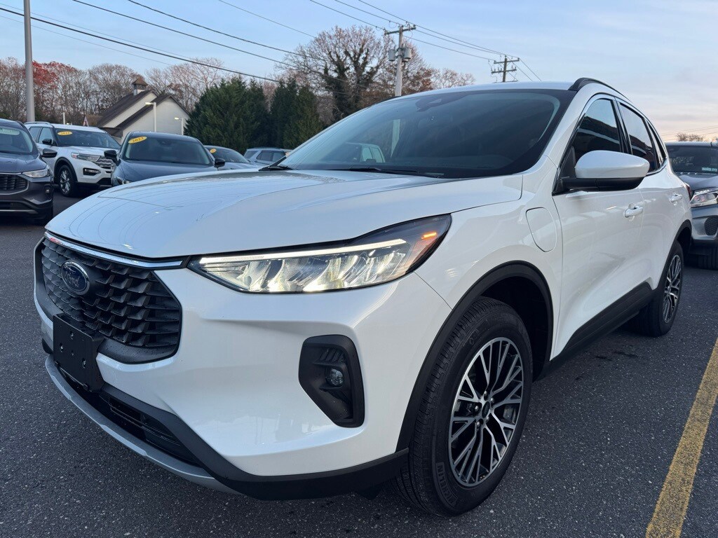 Used 2025 Ford Escape Base SUV