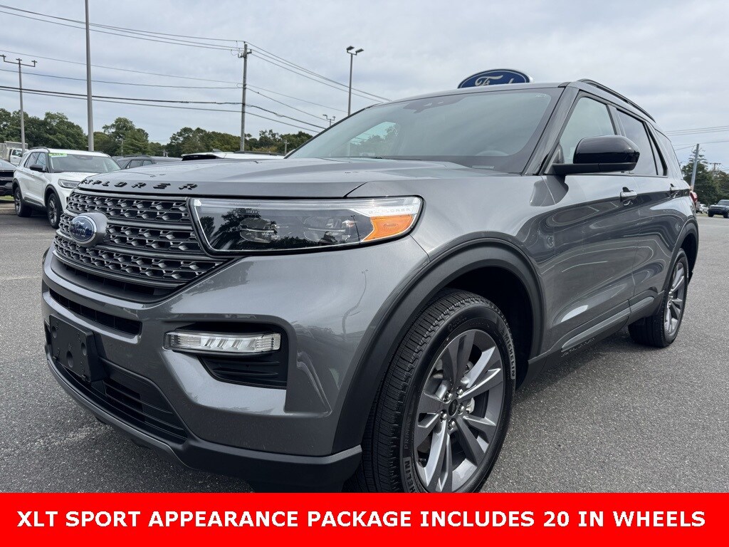 2022 Ford Explorer XLT photo 3
