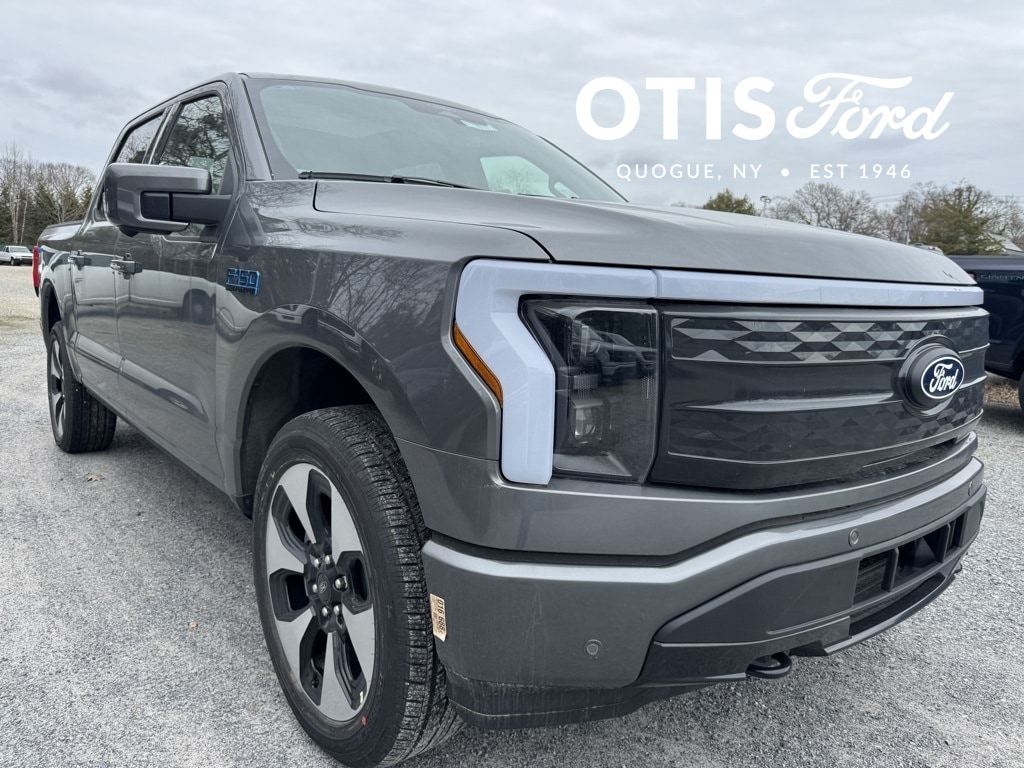 2025 Ford F-150 Lightning Platinum's photo