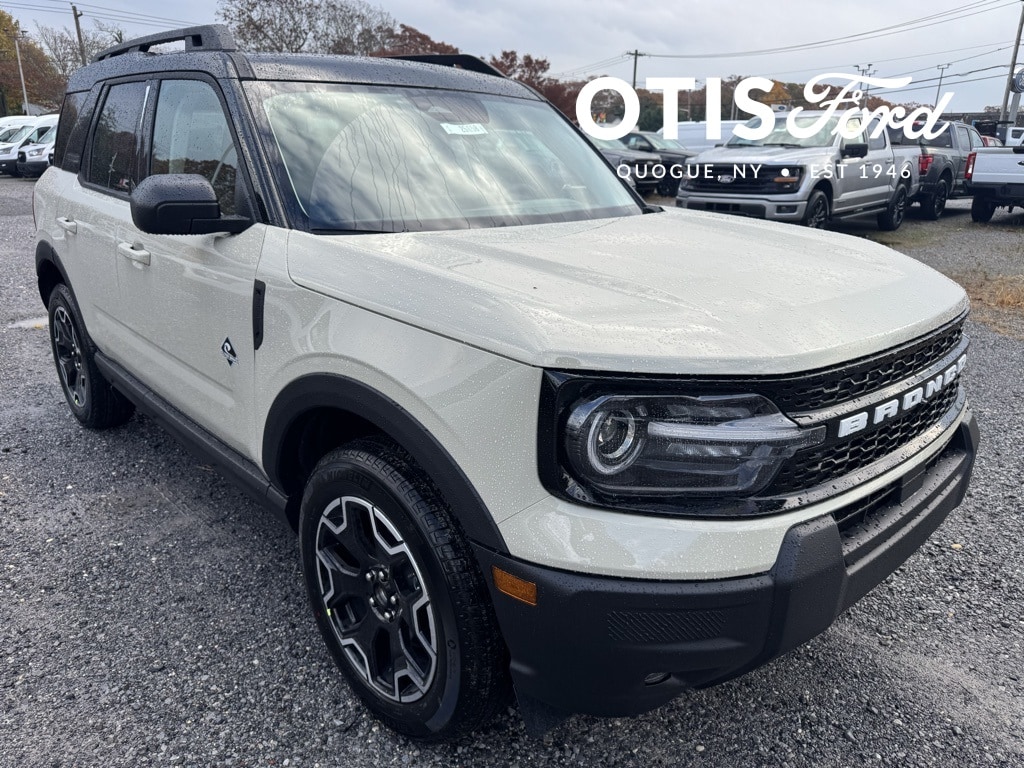 2025 Ford Bronco Sport Outer Banks's photo