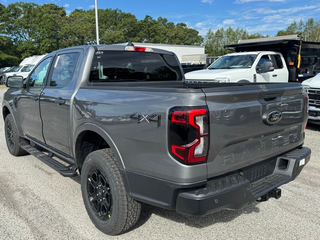 2025 Ford Ranger XLT photo 2