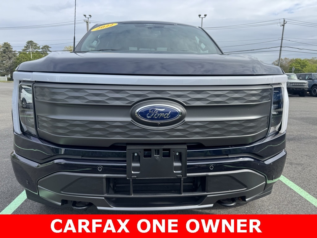 Certified 2022 Ford F-150 Lightning Lariat with VIN 1FTVW1EL5NWG14639 for sale in Quogue, NY