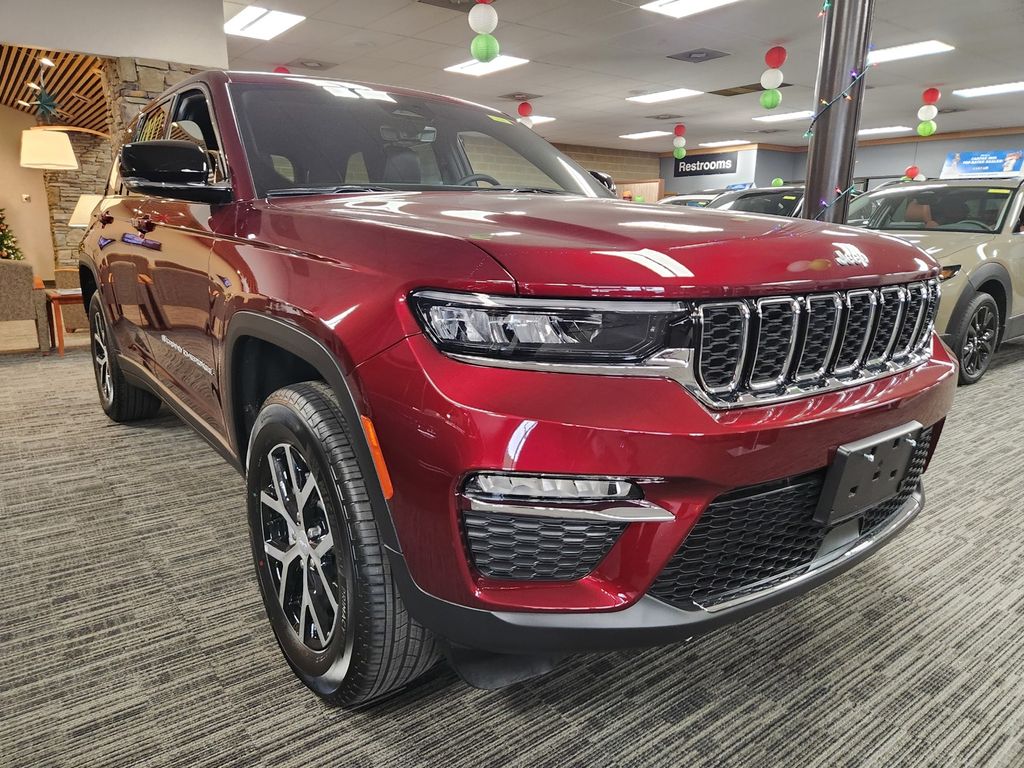 2025 Jeep Grand Cherokee Limited's photo