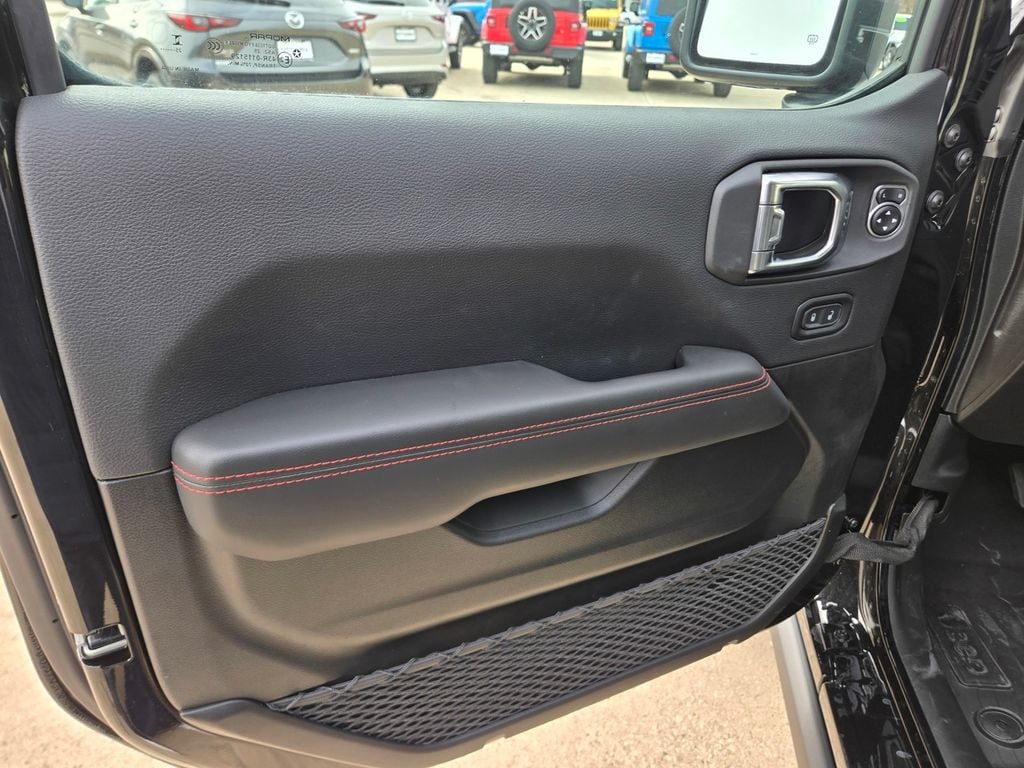 2025 Jeep Wrangler 4-Door Rubicon - Photo 25