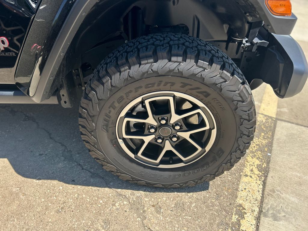 2025 Jeep Wrangler 4-Door Rubicon - Photo 36