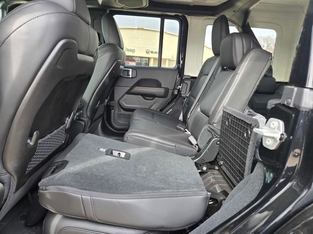 2025 Jeep Wrangler 4-Door Rubicon - Photo 22