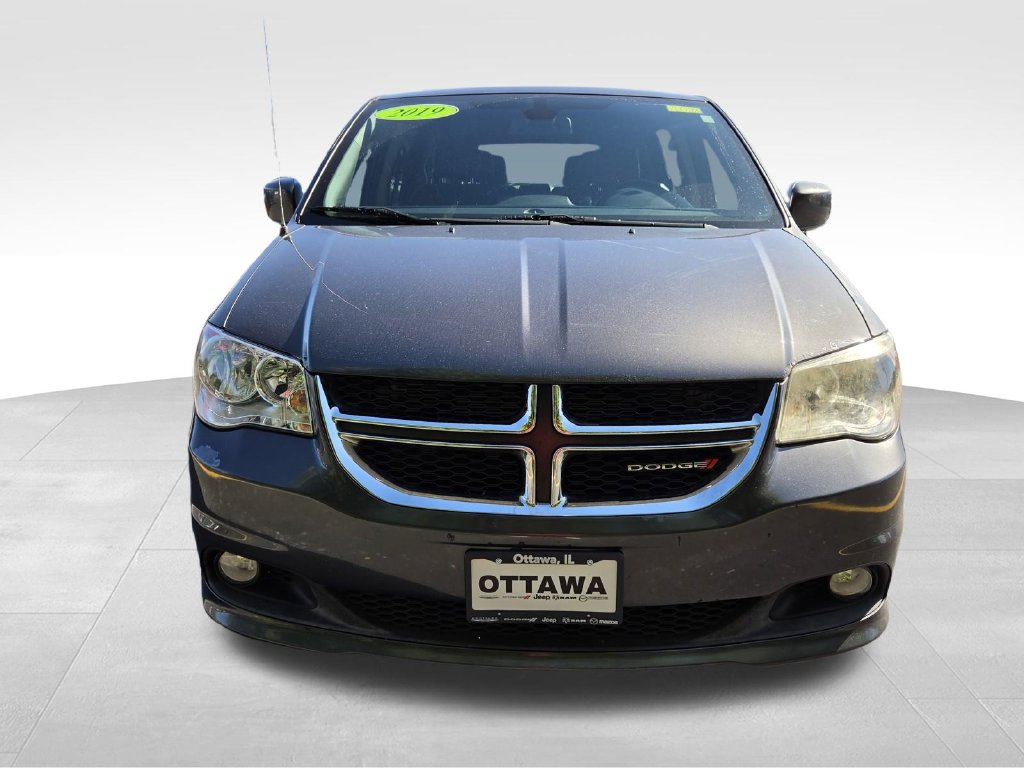 Used 2019 Dodge Grand Caravan SXT with VIN 2C4RDGCG0KR798019 for sale in Ottawa, IL