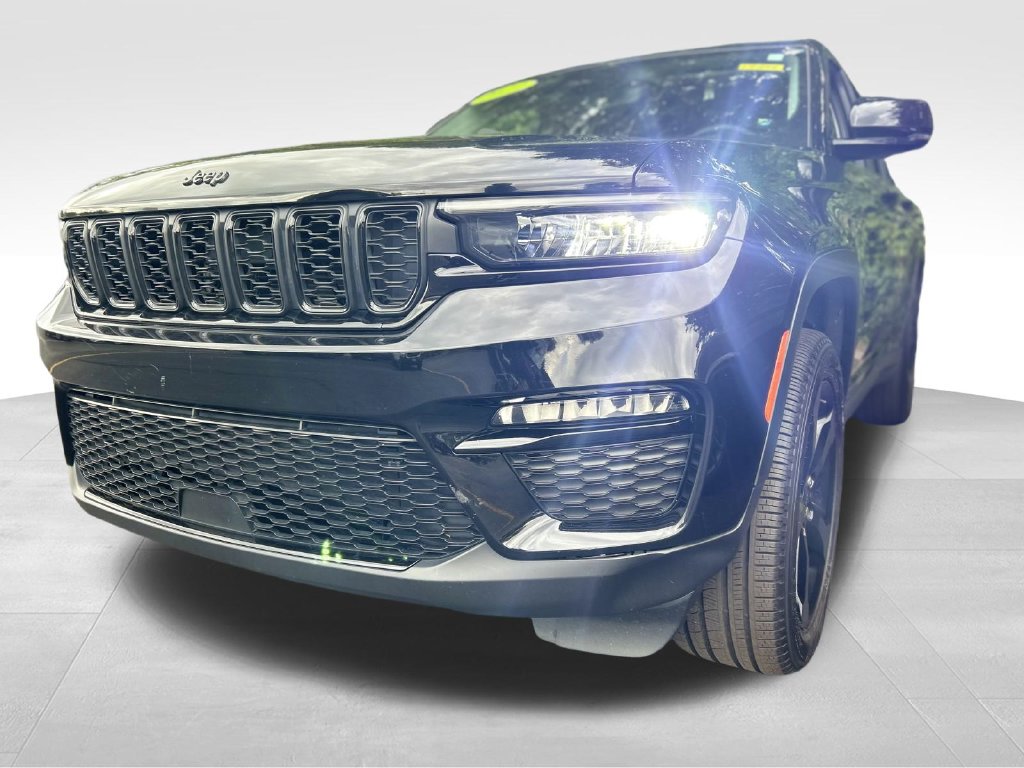 Used 2023 Jeep Grand Cherokee Limited SUV