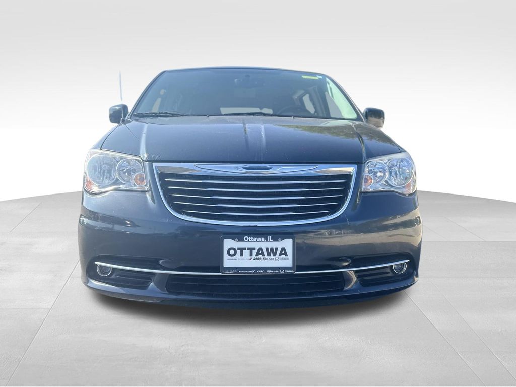 Used 2014 Chrysler Town & Country Touring with VIN 2C4RC1BG9ER410081 for sale in Ottawa, IL