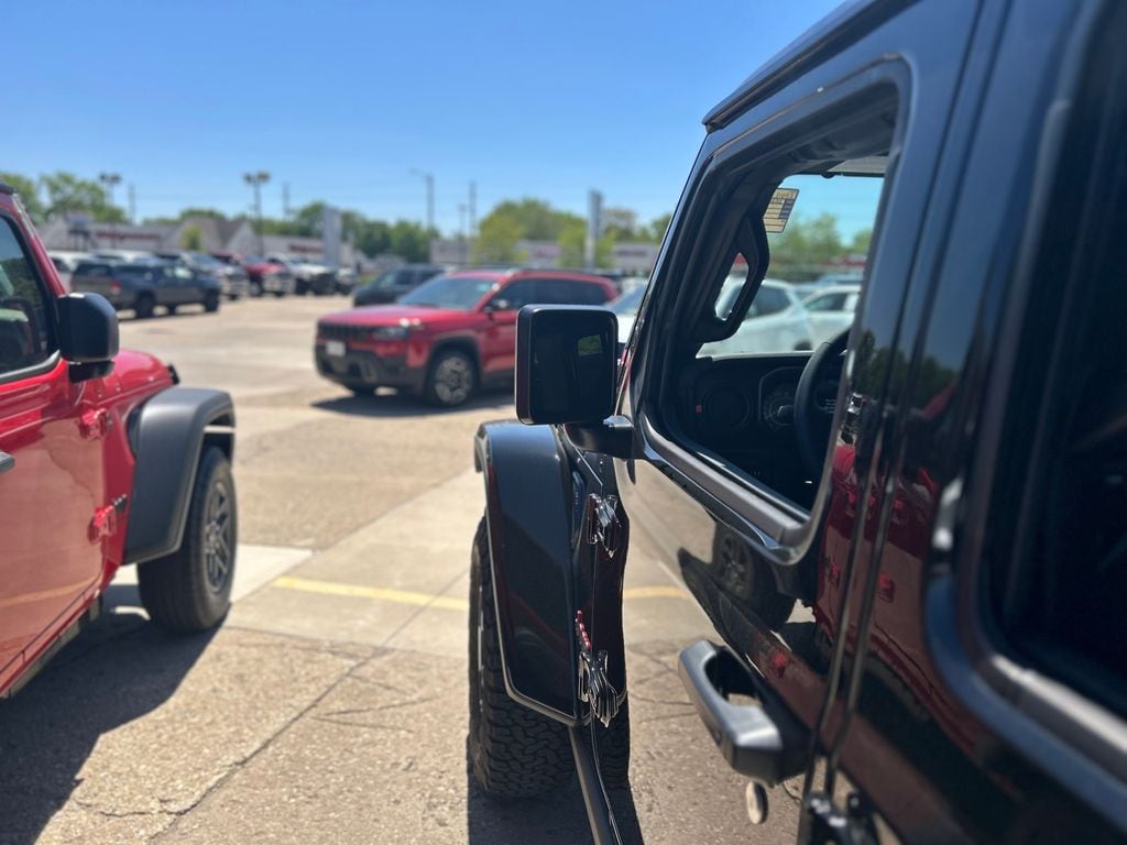 2025 Jeep Wrangler 4-Door Rubicon - Photo 31