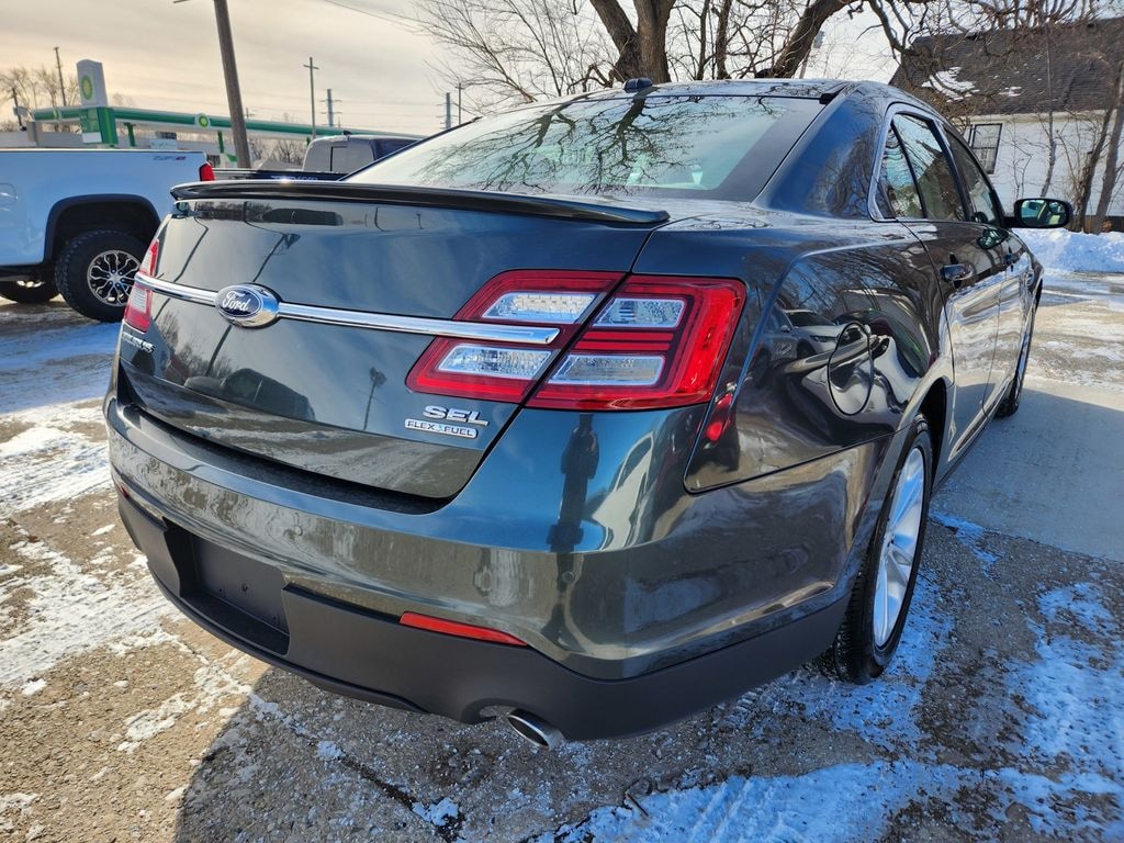 Used 2016 Ford Taurus SEL Sedan