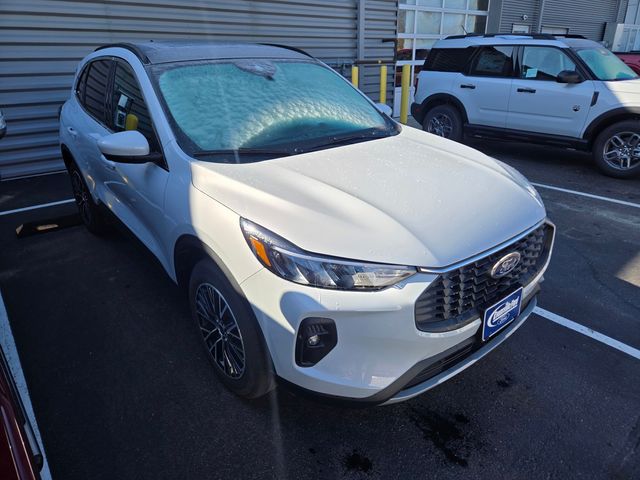 2025 Ford Escape Plug-in hybrid PHEV