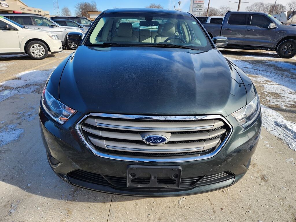 Used 2016 Ford Taurus SEL Sedan