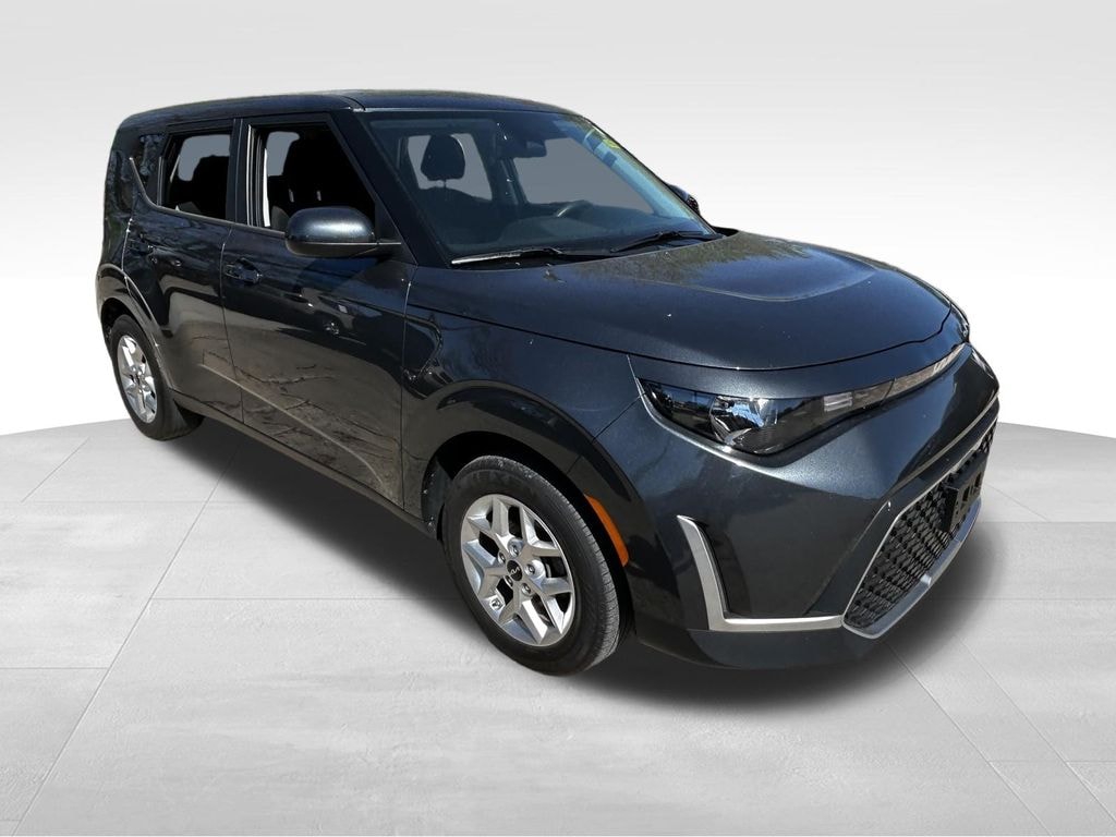 Used 2024 Kia Soul LX Hatchback