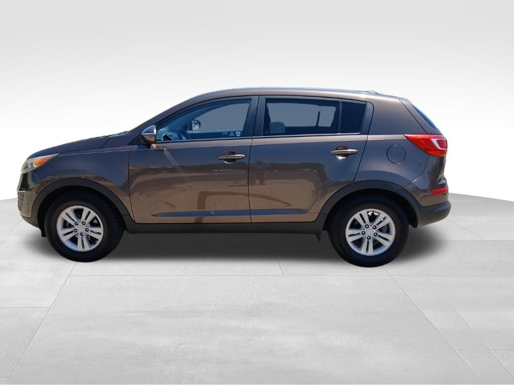 Used 2011 Kia Sportage LX with VIN KNDPB3A29B7073050 for sale in Ottawa, IL