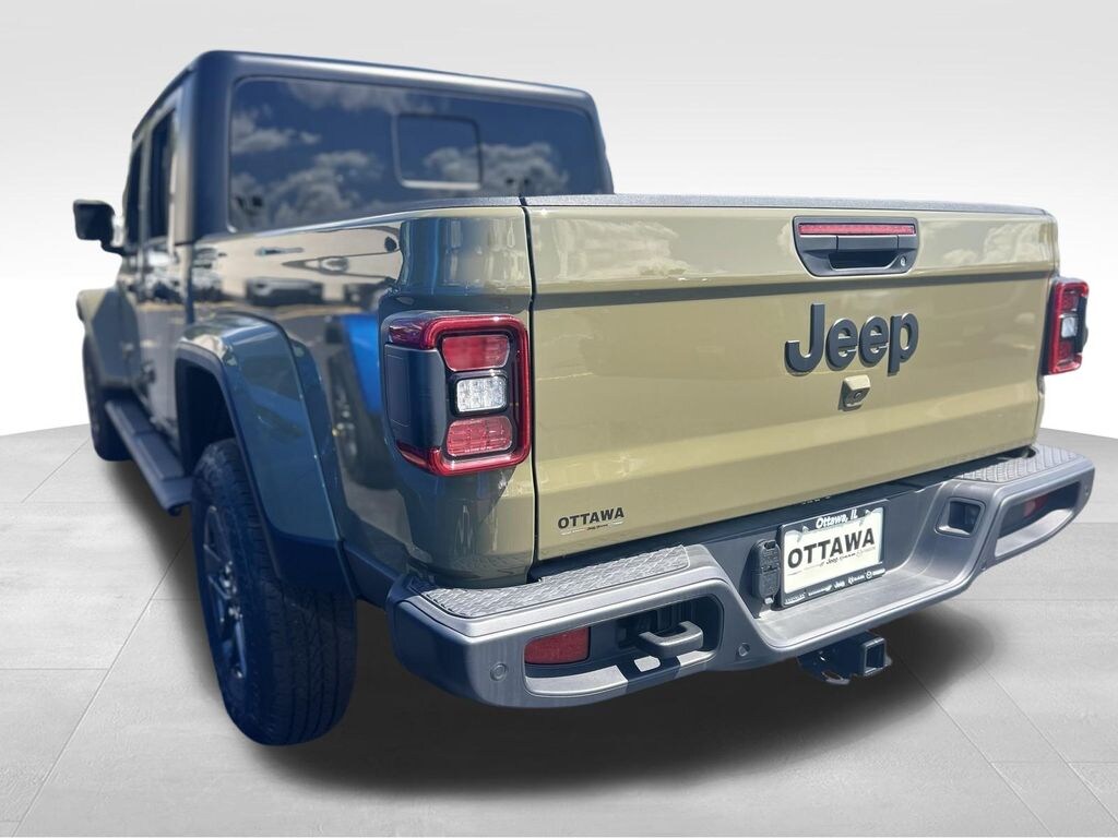 New 2026 Jeep Gladiator SPORT S 4X4 Pickup