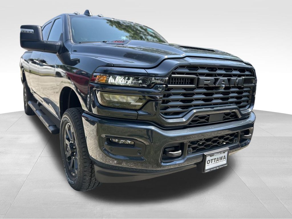 2026 RAM 2500 Pickup Tradesman/Black Express