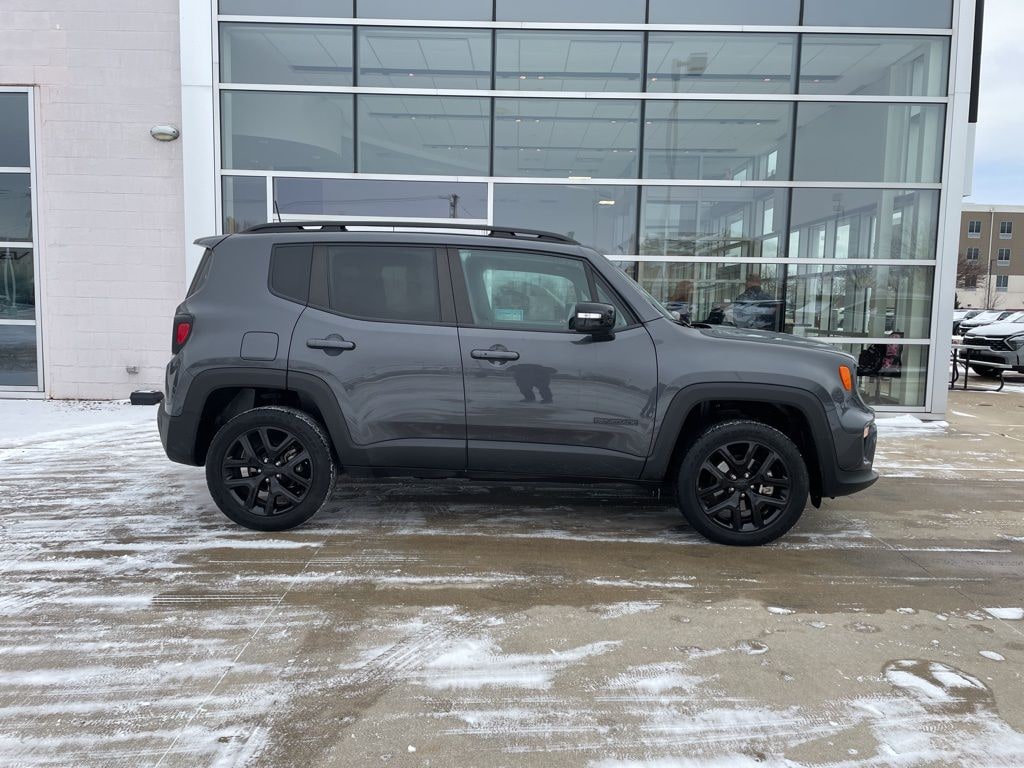 Used 2022 Jeep Renegade Latitude SUV