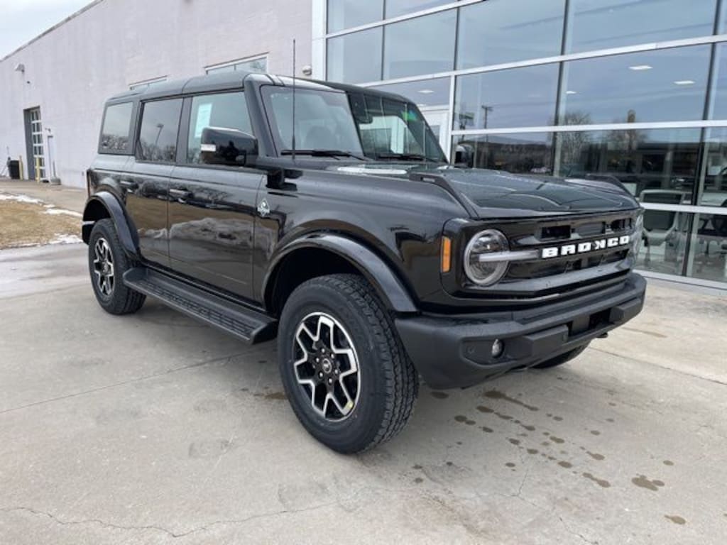New 2025 Ford Bronco Outer Banks SUV