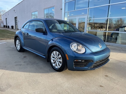 2017 Volkswagen Beetle 1.8T S Hatchback