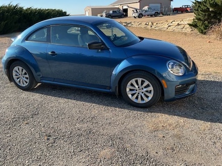 2017 Volkswagen Beetle 1.8T S Hatchback