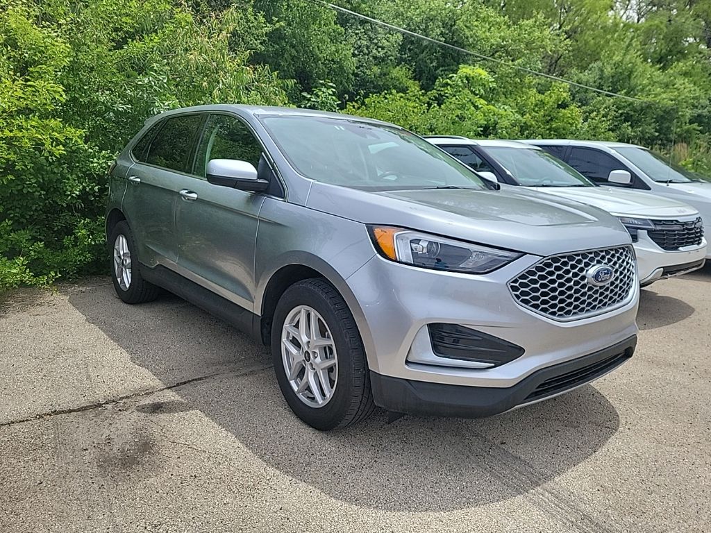 2024 Ford Edge SEL AWD's photo