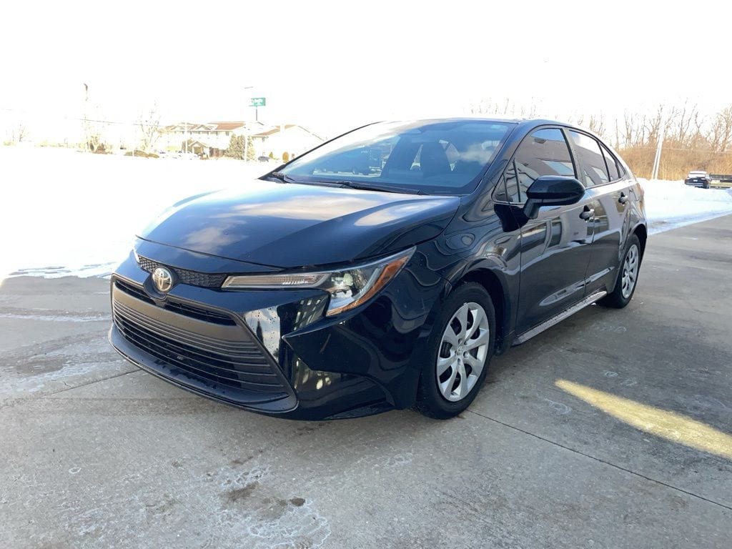 Used 2023 Toyota Corolla LE Sedan